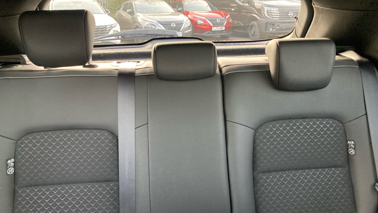 Nissan Juke 1.6 Hybrid N-Connecta 5dr Auto Hybrid Hatchback